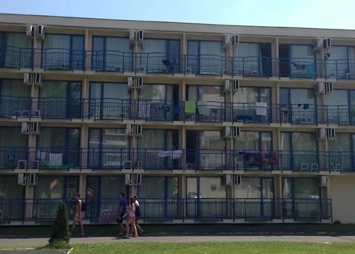 Pliska - Light Hotell Slăntjev Brjag